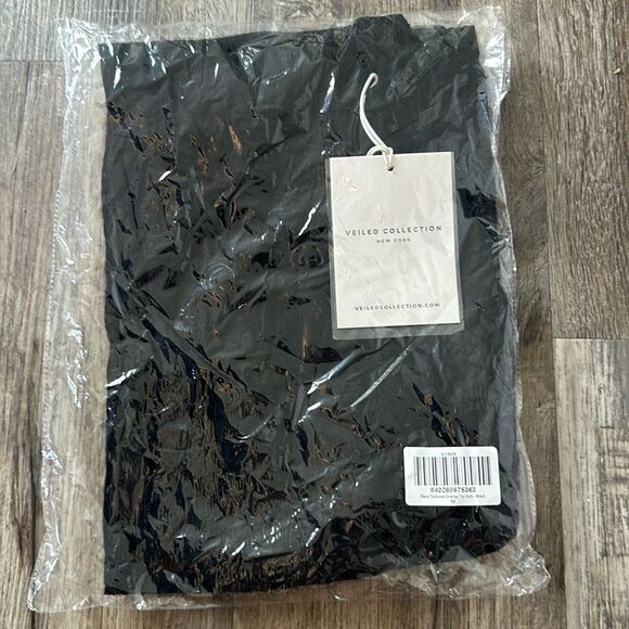 Veiled Collection Rana Textured Overlay Tie Skirt Black Size Medium NWT - Picture 2 of 3